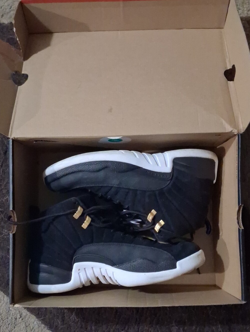RETRO 12 Reverse TAXI size 9.5 Mens.